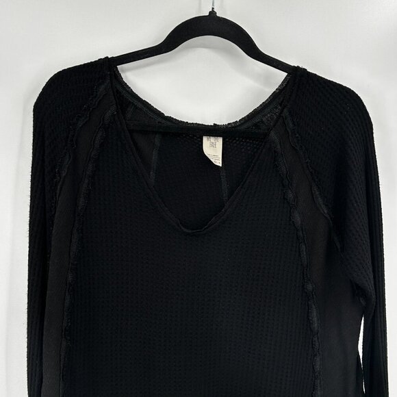 FREE PEOPLE We The Free Black Waffle Knit Oversized Boho Thermal Shirt Medium - Picture 4 of 7